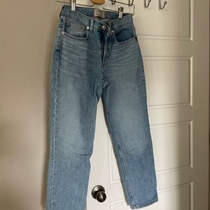 Everlane cheeky jeans in a light wash, size 25 ankle